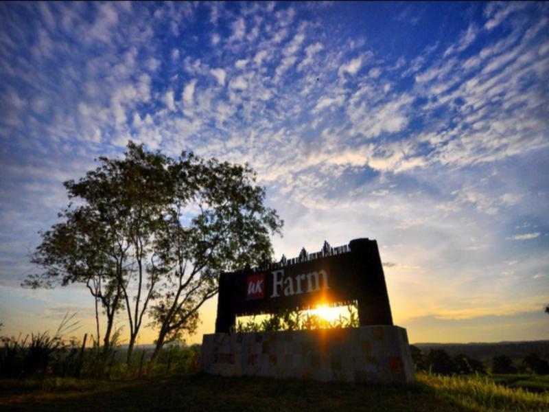 Uk Farm Agro Resort Keluang Exterior photo